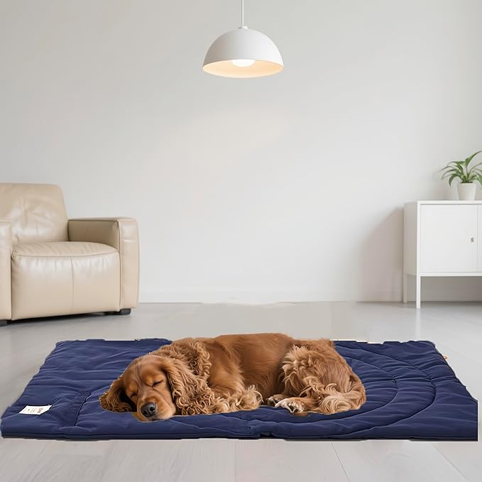 Dog Travel Mat | Camping Bed for Dogs | 37.4"x25.6" Waterproof Outdoor Dog Mat | Portable Place Mat for Dogs with Handle | Machine Washable | Easy Clean for Outdoor Adventures (Green)